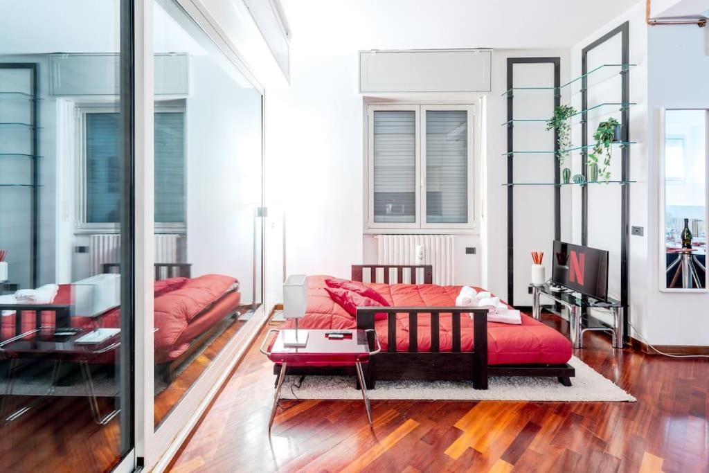 Duomo 10 Min Luxury • Terrazzo • Wi-Fi • Netflix Apartment Милано Екстериор снимка